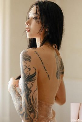 Siapa yang dapat melihat keindahan tatu “Ledakan Little Little” (12p)