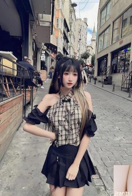 Gadis cantik cantik “Ana Sinni” menunjukkan angka dan daya tarikannya yang lembut (10p)