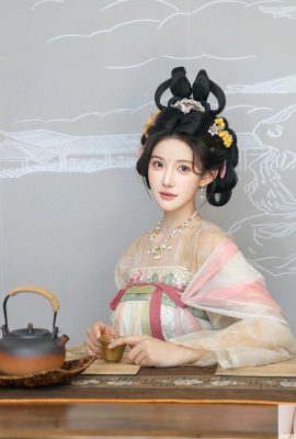 (Koleksi Dalam Talian) Li Shuang’er’s “Shopping Private and Sharing” (112p)