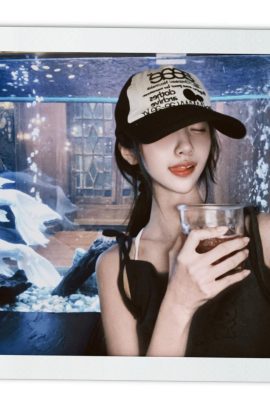 Meniup dan menghancurkan kulit “cendawan kecil” untuk bermain -main dengan semua lelaki (11p)