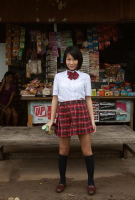 (Maki Maki) Mata yang menawan dan tokoh seksi membuat anda sangat tertarik dalam sekejap (26p)