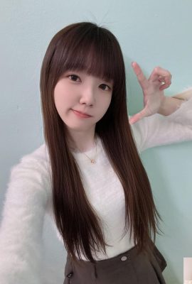 Tokoh cantik “Bai Yi” adalah menjulang, semakin menawan dia menjadi (10p)