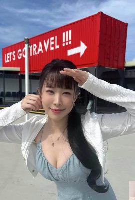 “Dada” mempunyai payudara yang berisi dan cantik yang tidak dapat melarikan diri dari penglihatan (10p)