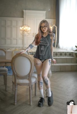(Suicide Girls) 23 Jul, 2025 – Alenagzhel – kek hari jadi anda (41p)