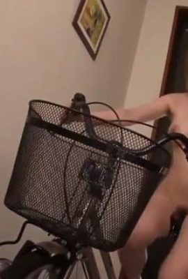 Tutor telanjang, jika anda boleh melakukannya dengan baik dalam peperiksaan, biarkan seluruh keluarga dia bersama -sama (49p)