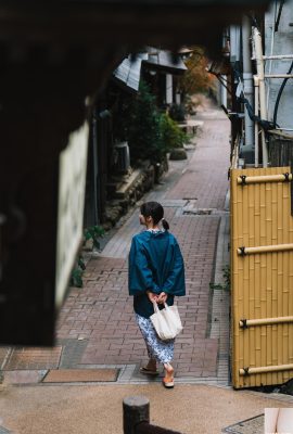 (けんけん) Mata elektrik yang menawan penuh dengan godaan dan anda akan jatuh cinta pada pandangan pertama (38p)