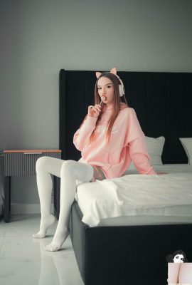 (Suicide Girls) 01 Ogos, 2025 – Alice Vibes – Bunuh diri Barbie (54p)