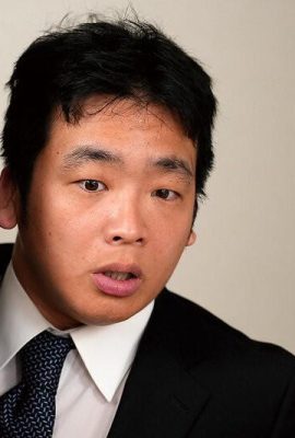 Yurira: isteri saya adalah rakan seks jiran saya Yurira (21p)