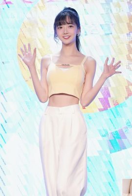 “Yi Chen” mempunyai senyuman manis dengan kekuatan yang menggembirakan dan ciri -ciri wajah yang menawan yang akan membuat anda kehilangan jiwa anda (10p)