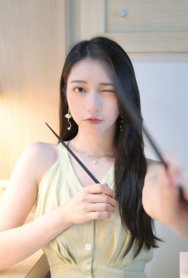 Kecantikan yang temperamental “Weiwei Long” mempunyai mata yang menawan yang berkilau … penuh dengan godaan (10p)