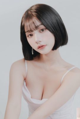 “Xiao Ruo” mempunyai angka langsing tetapi mempunyai angka yang baik … aroma kemenyan adalah kuat (10p)